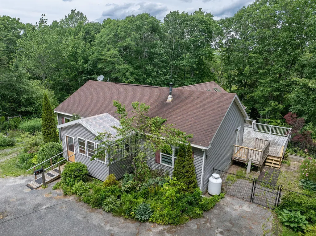 9 Graytown Road Sedgwick ME 04676