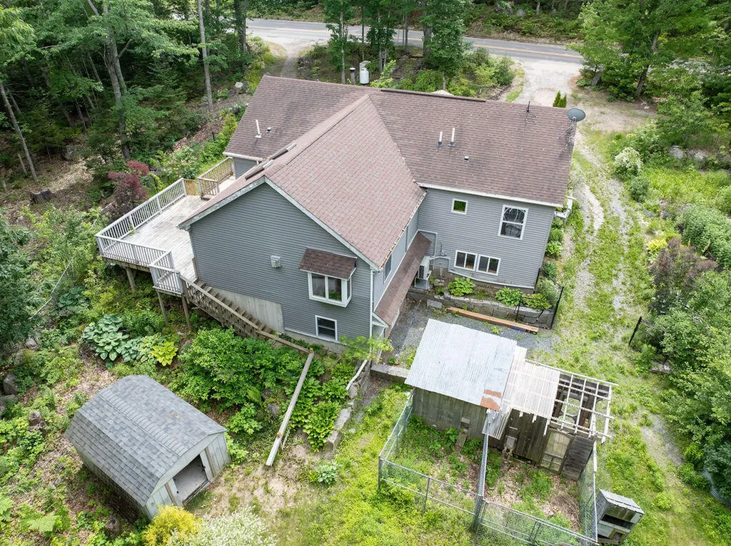 9 Graytown Road Sedgwick ME 04676