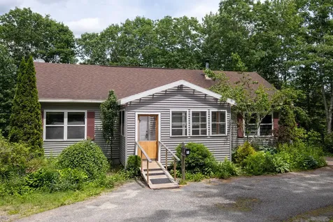 9 Graytown Road Sedgwick ME 04676