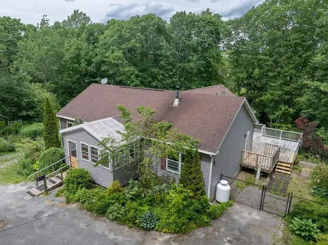 9 Graytown Road Sedgwick ME 04676