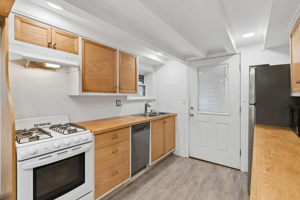 44 William Street Portland ME 04103
