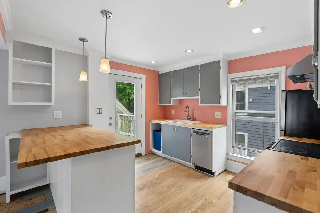 44 William Street Portland ME 04103