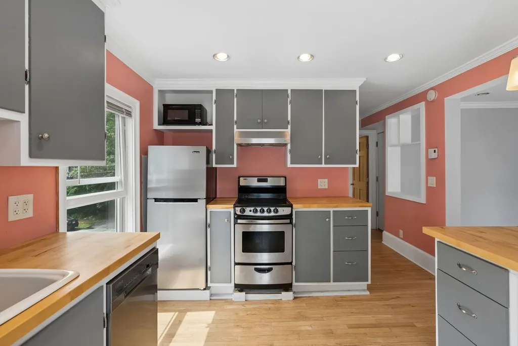 44 William Street Portland ME 04103