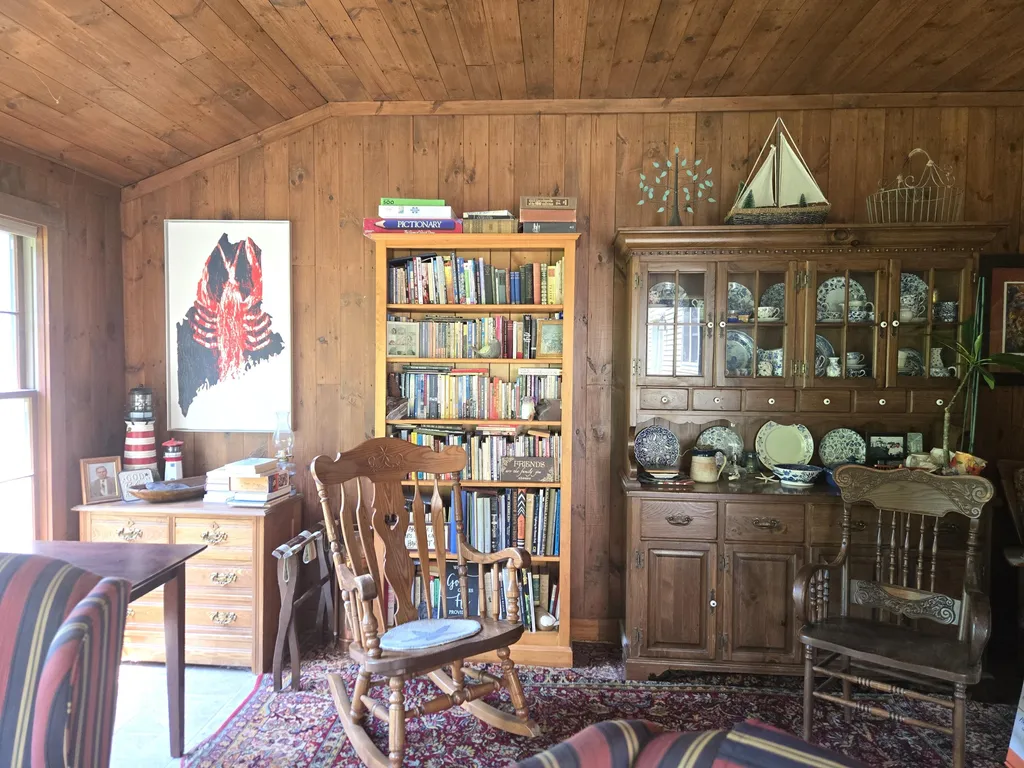 32 Old Fairgrounds Road Readfield ME 04355