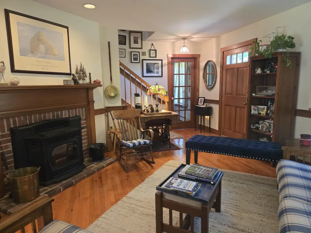 32 Old Fairgrounds Road Readfield ME 04355