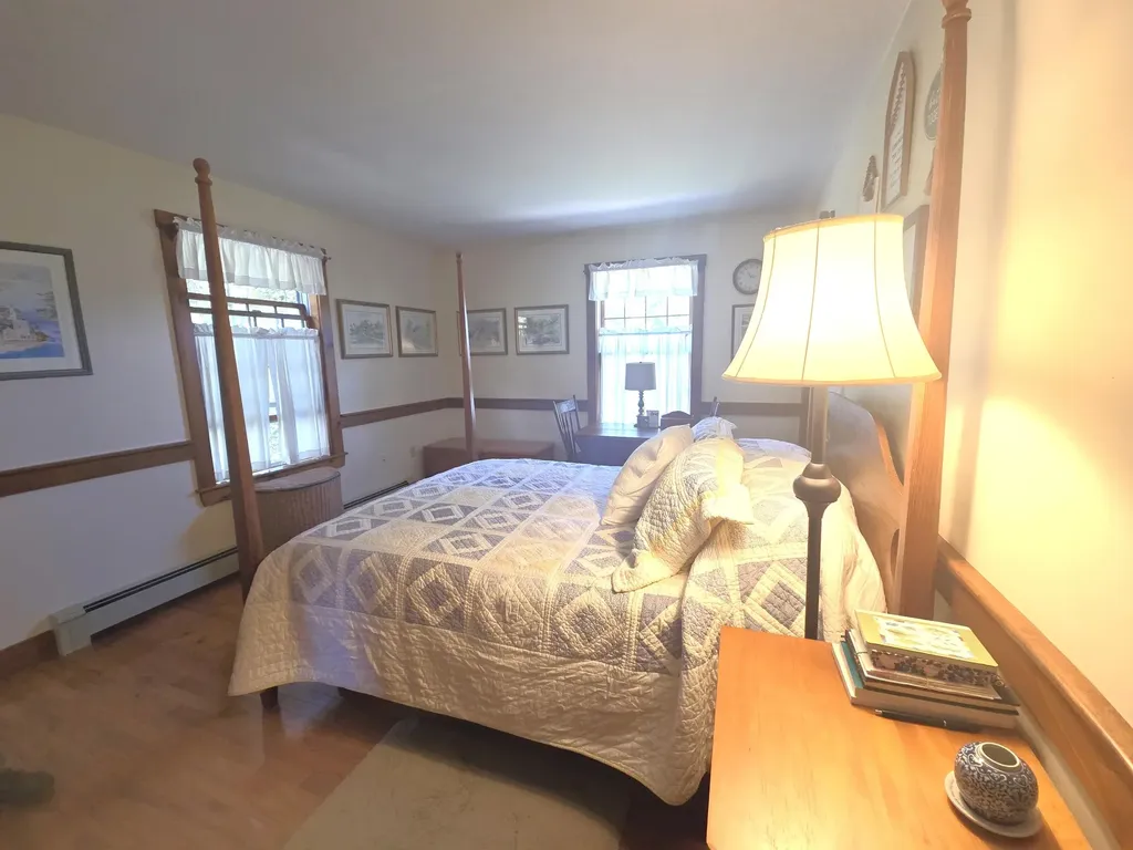 32 Old Fairgrounds Road Readfield ME 04355