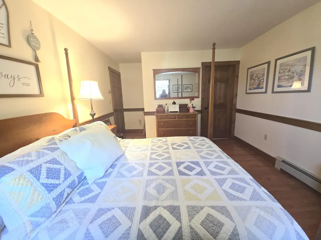 32 Old Fairgrounds Road Readfield ME 04355