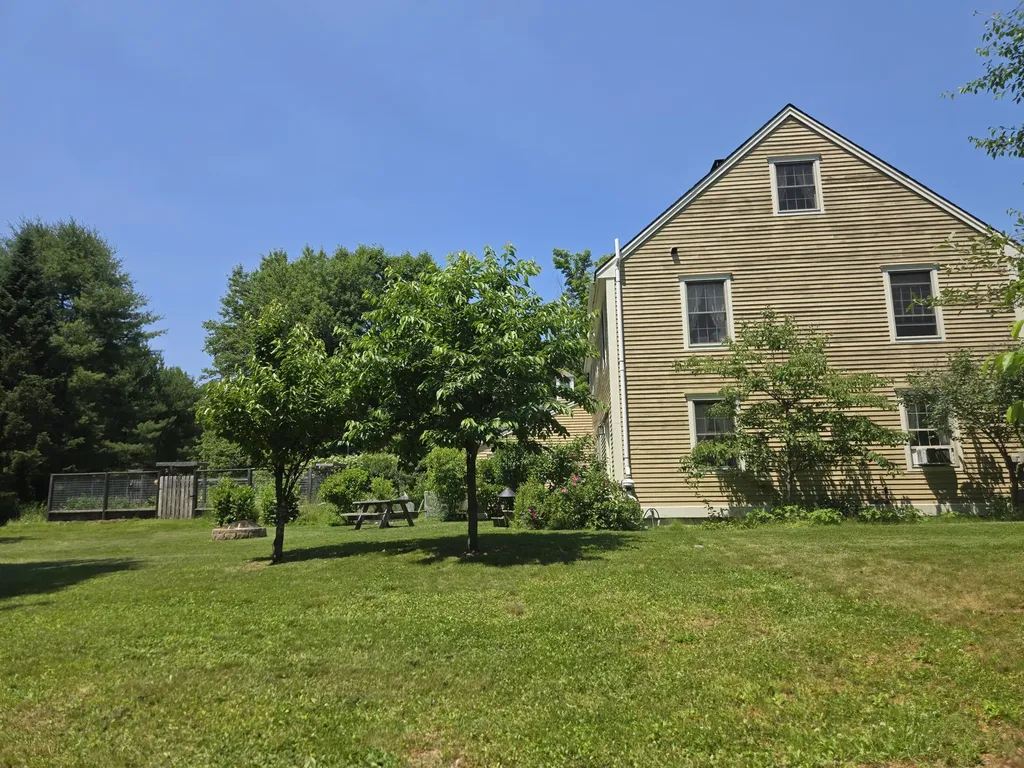 32 Old Fairgrounds Road Readfield ME 04355