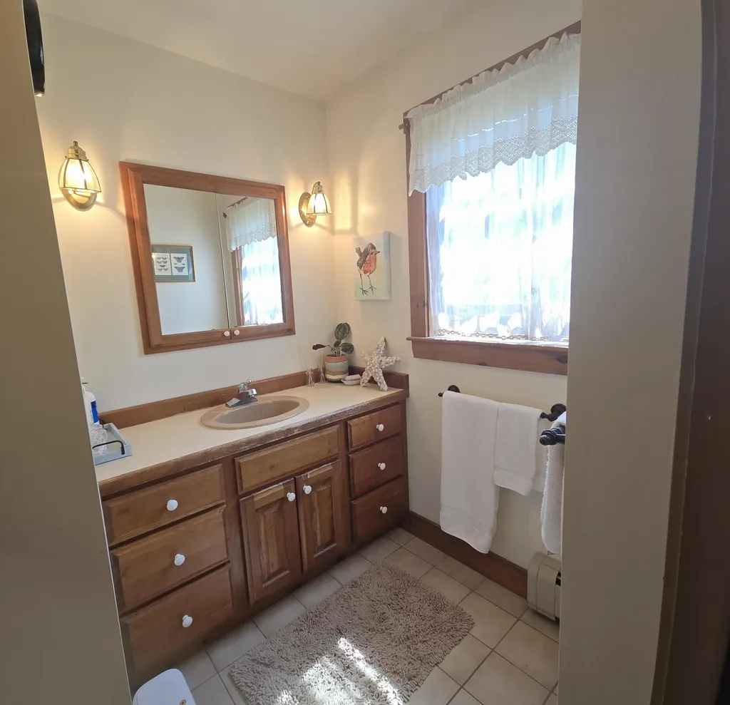 32 Old Fairgrounds Road Readfield ME 04355