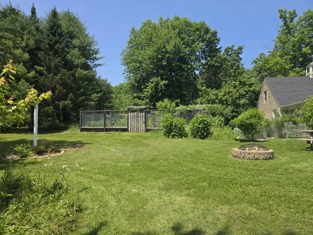 32 Old Fairgrounds Road Readfield ME 04355
