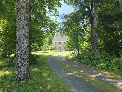 32 Old Fairgrounds Road Readfield ME 04355
