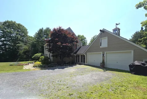 32 Old Fairgrounds Road Readfield ME 04355