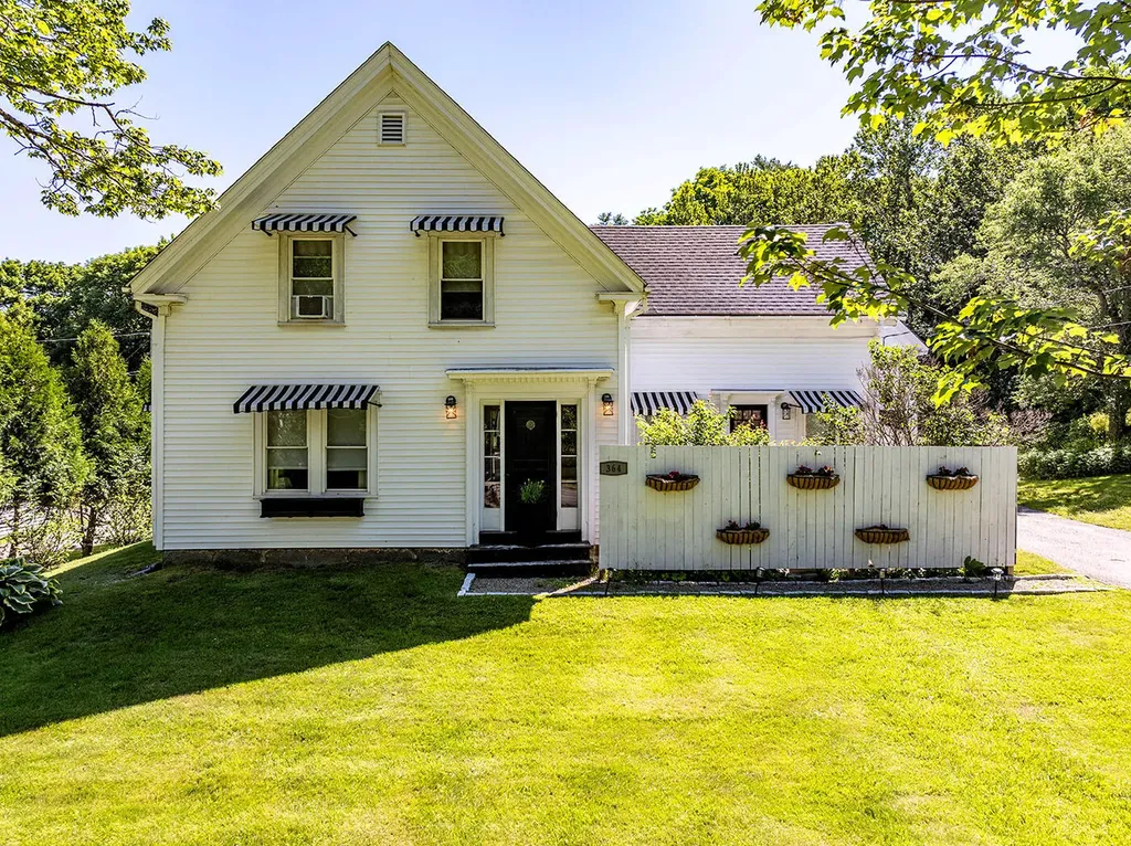 364 Commercial Street Rockport ME 04856