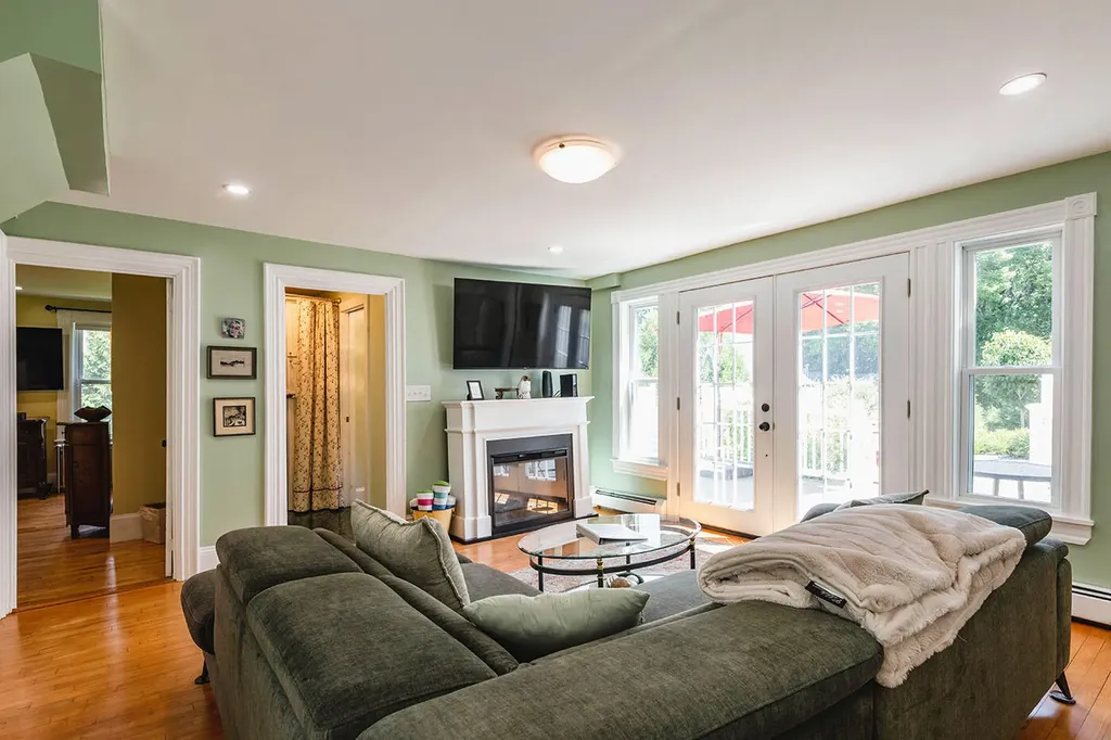 364 Commercial Street Rockport ME 04856