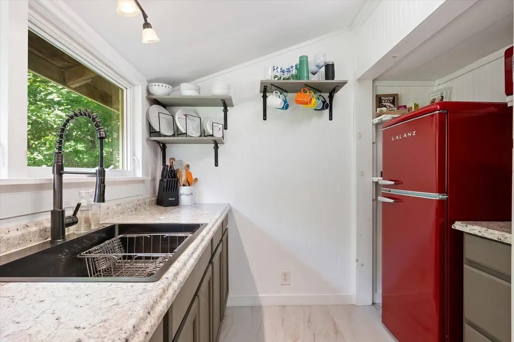 19 Perry Lane Amherst ME 04605