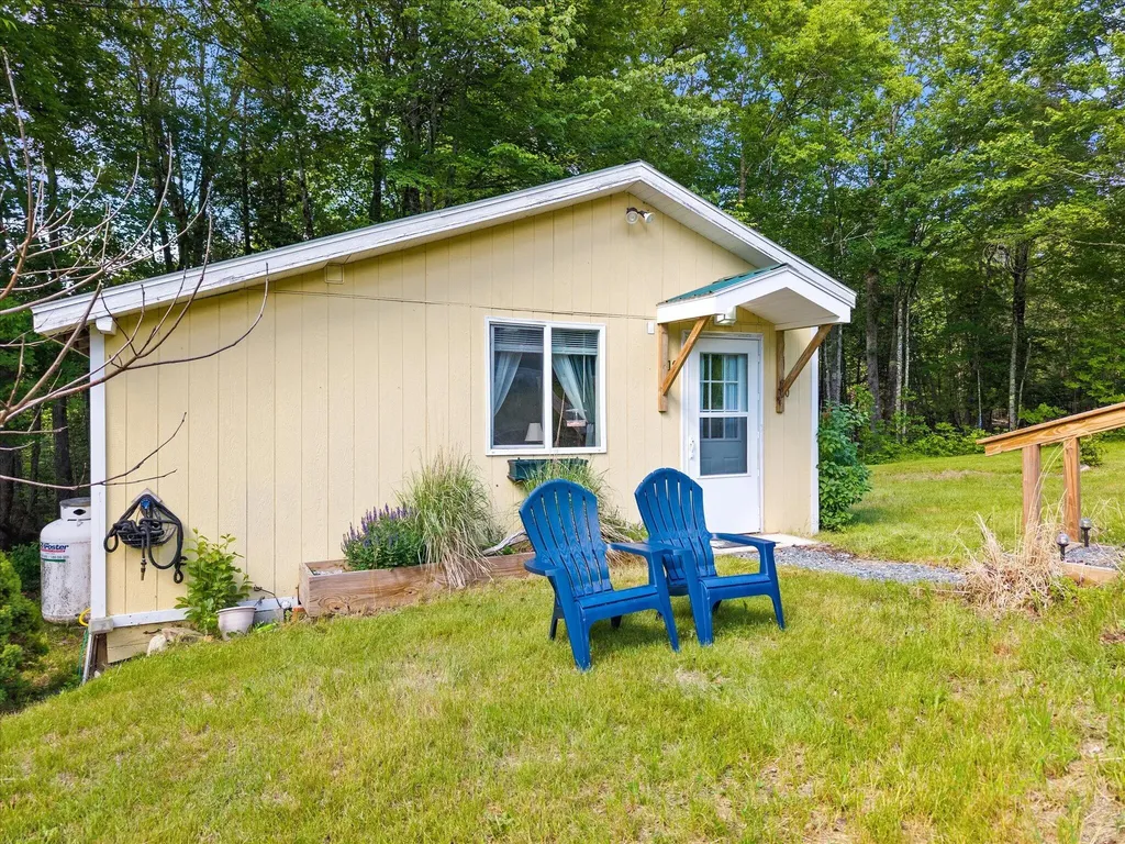 19 Perry Lane Amherst ME 04605