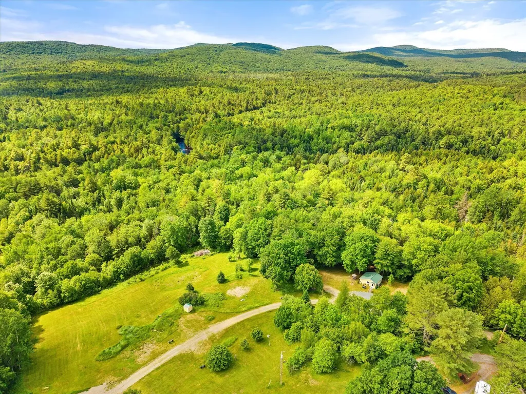 19 Perry Lane Amherst ME 04605