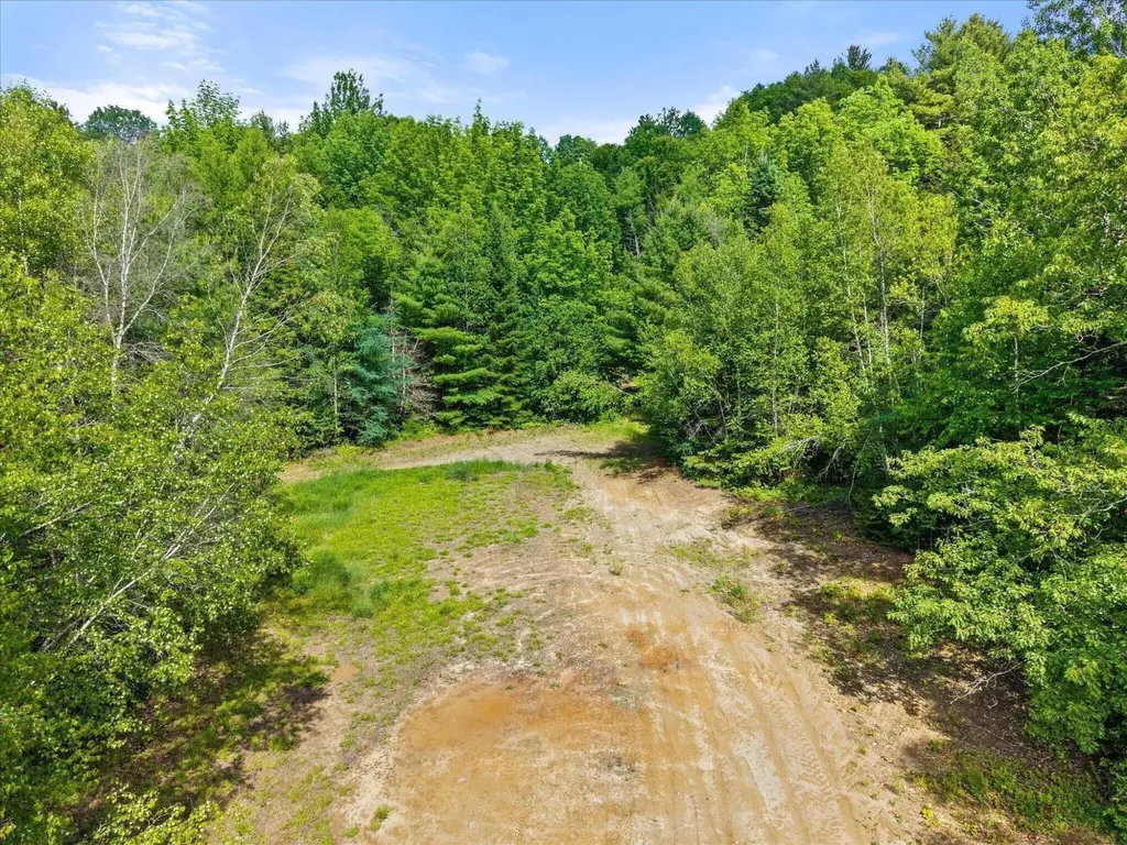 19 Perry Lane Amherst ME 04605