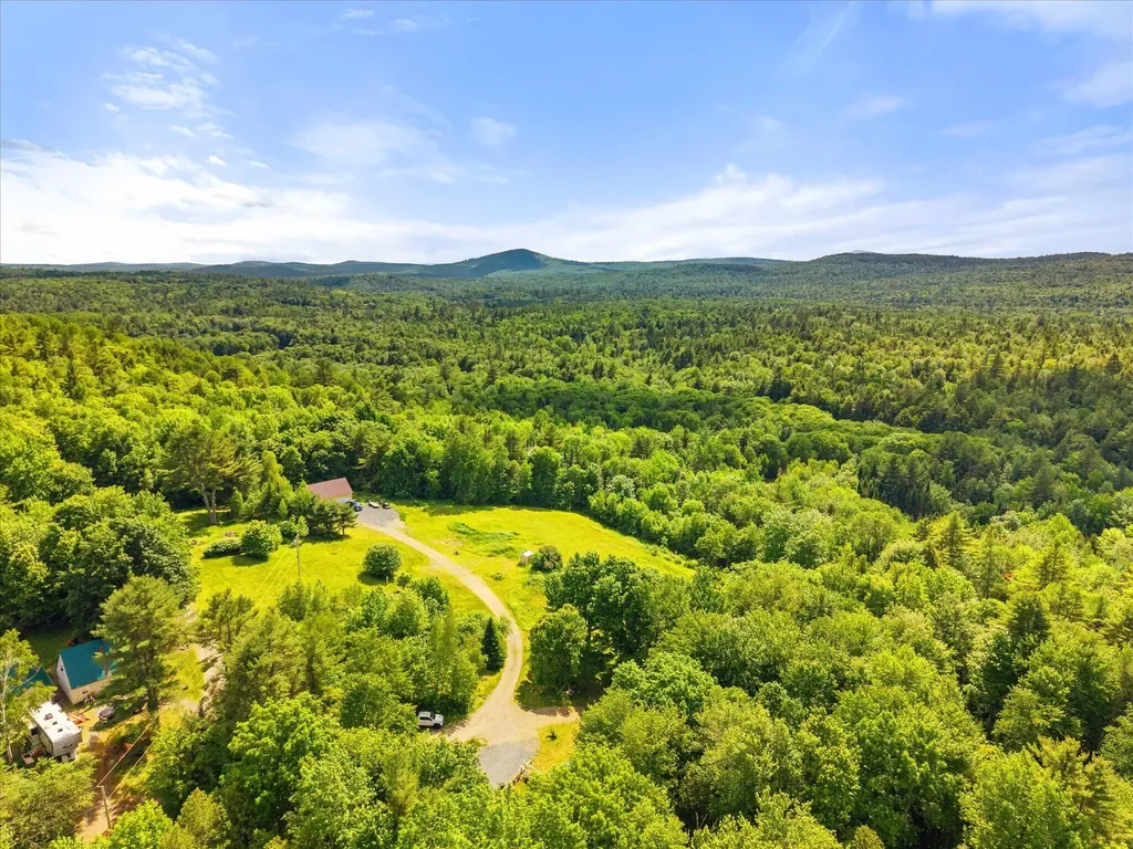 19 Perry Lane Amherst ME 04605
