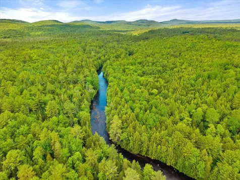 19 Perry Lane Amherst ME 04605