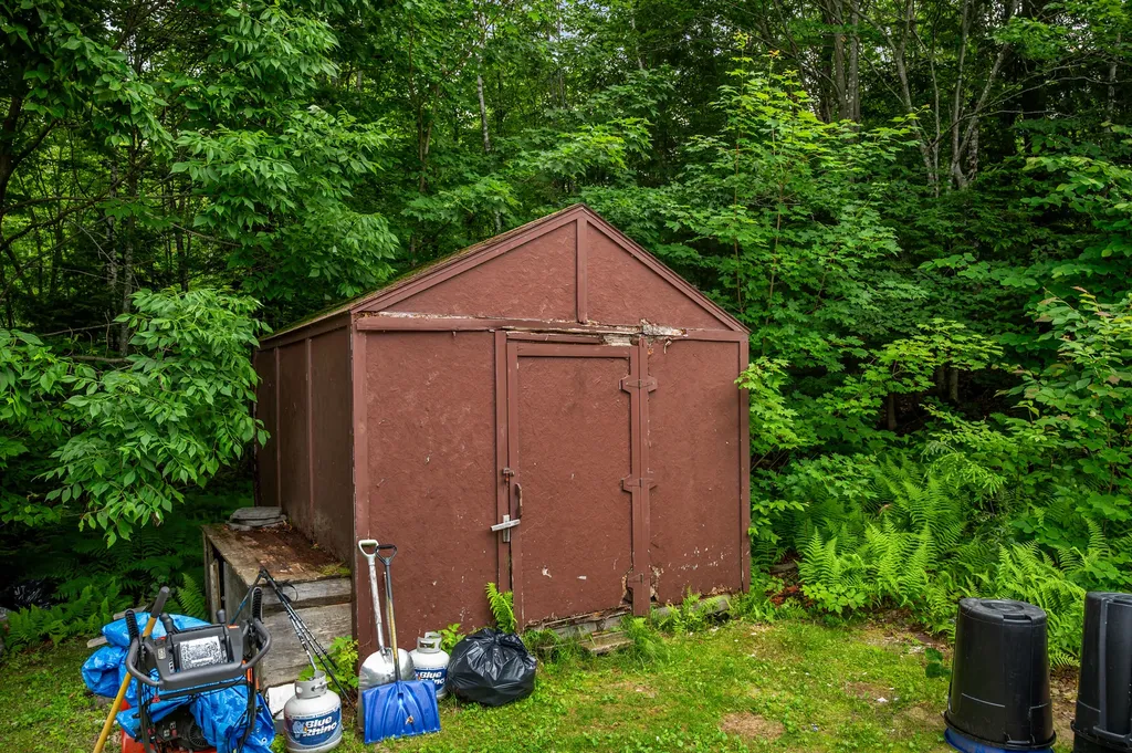 26 Maple Hill Run Hiram ME 04041
