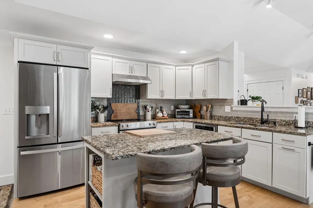 84 Grandview Drive Westbrook ME 04092