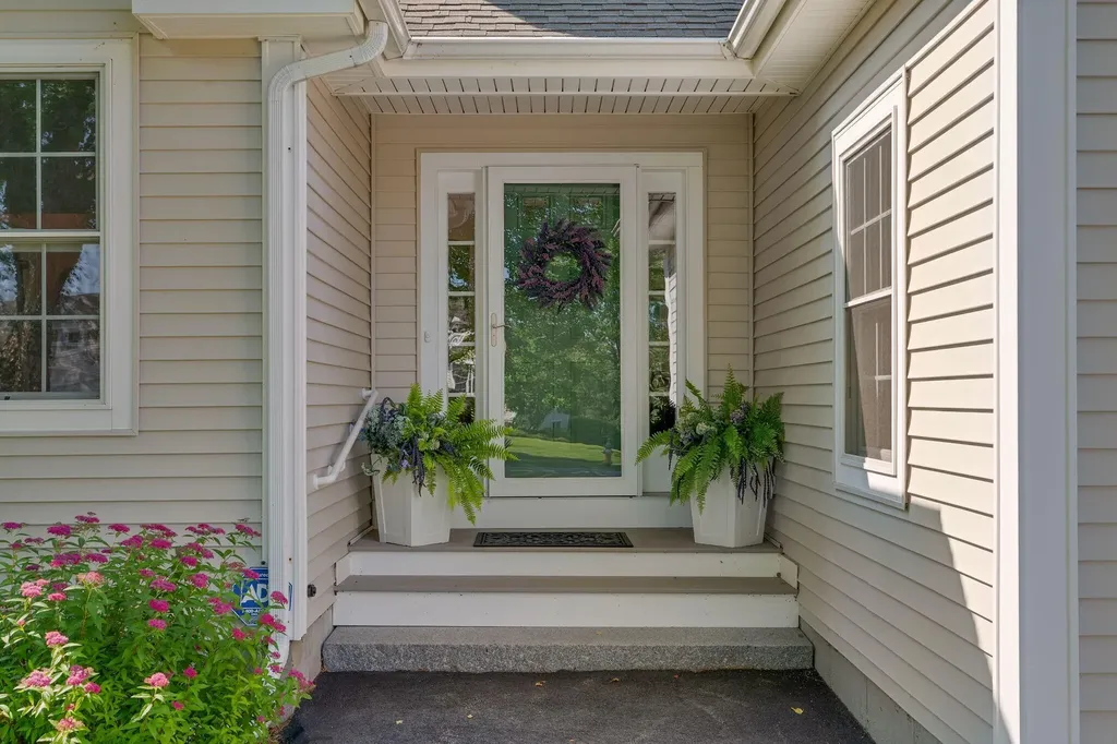 84 Grandview Drive Westbrook ME 04092