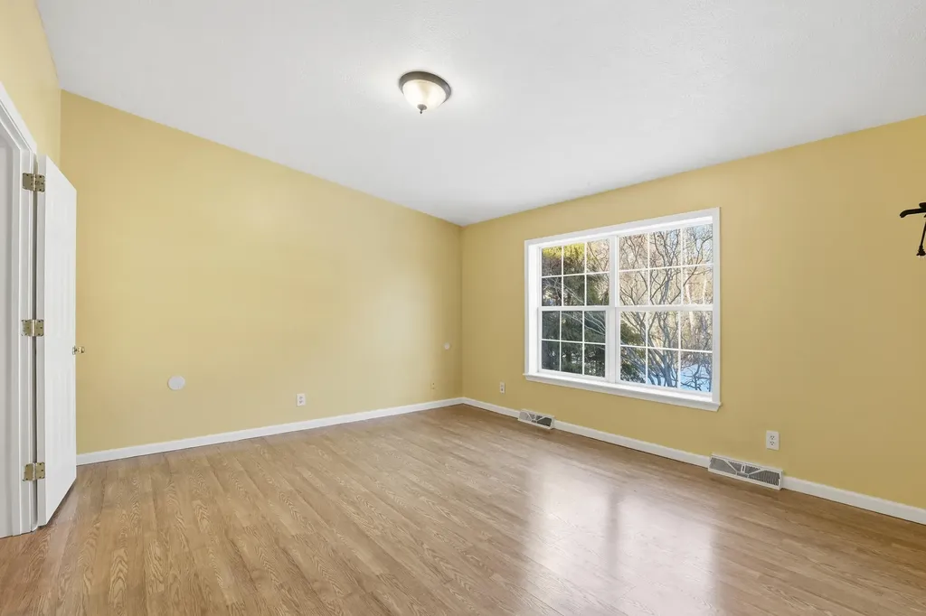 1 Bobcat Lane Berwick ME 03901