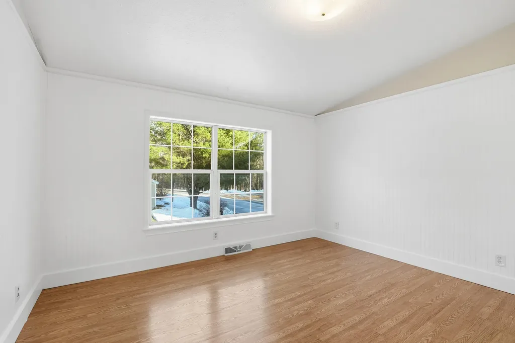 1 Bobcat Lane Berwick ME 03901