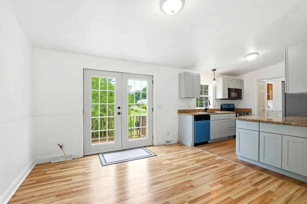 1 Bobcat Lane Berwick ME 03901