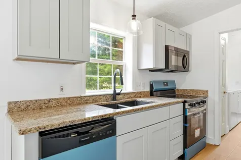 1 Bobcat Lane Berwick ME 03901