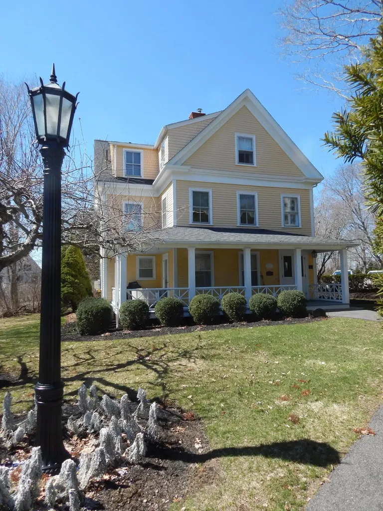 5 Harmon Park Road York ME 03909