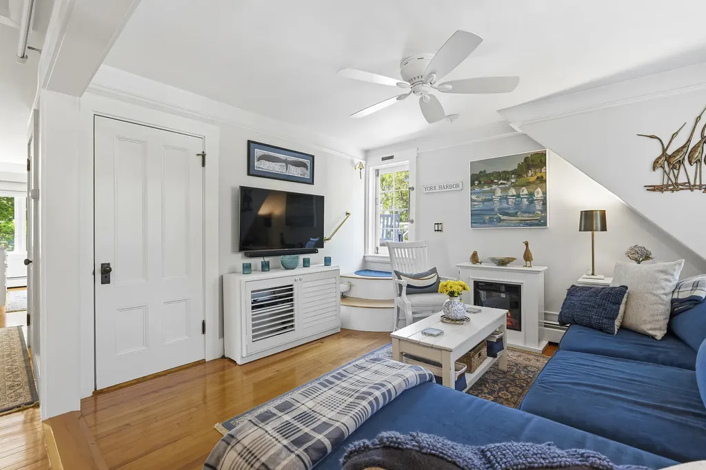 5 Harmon Park Road York ME 03909