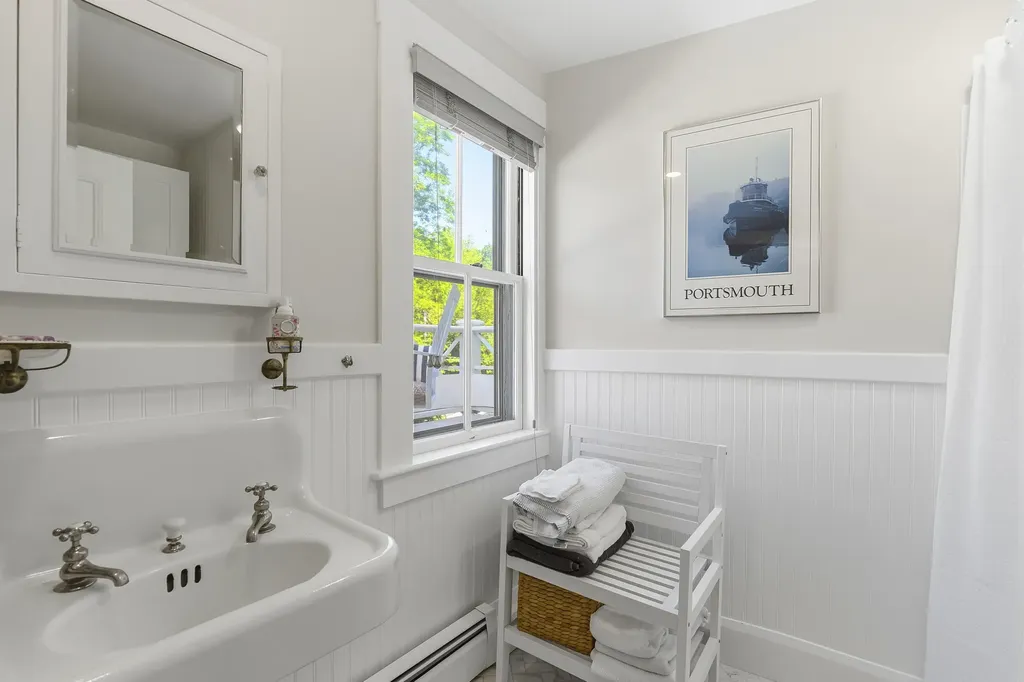 5 Harmon Park Road York ME 03909