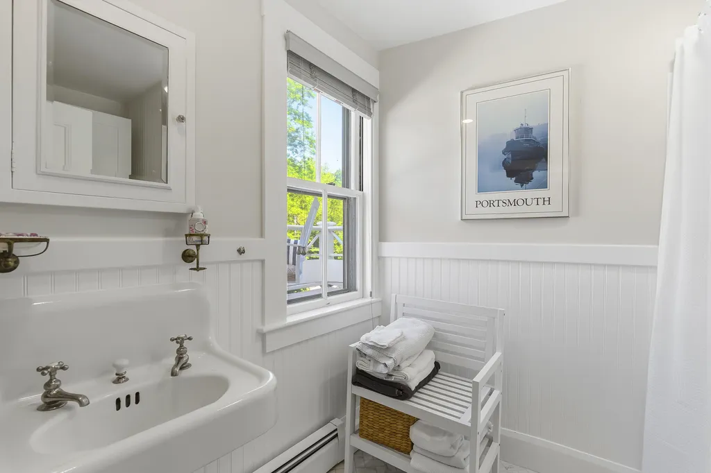 5 Harmon Park Road York ME 03909