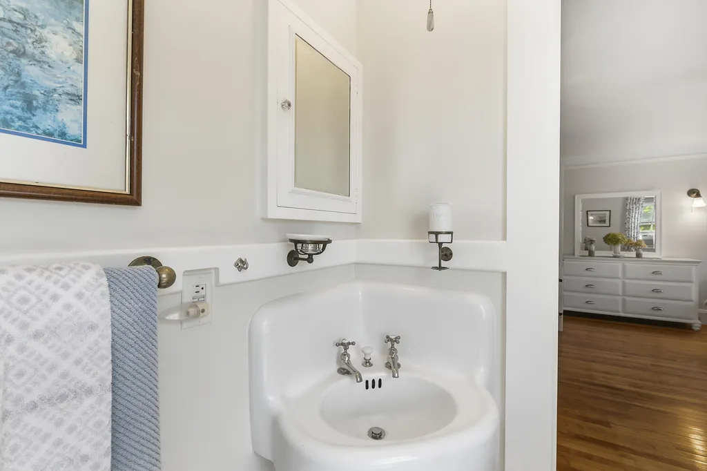 5 Harmon Park Road York ME 03909