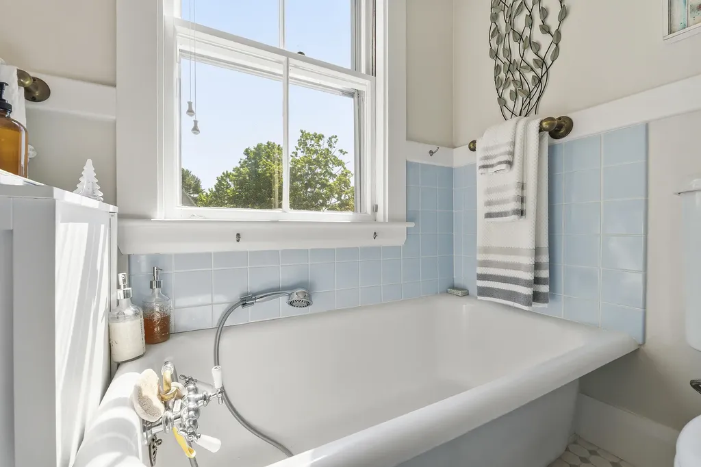 5 Harmon Park Road York ME 03909