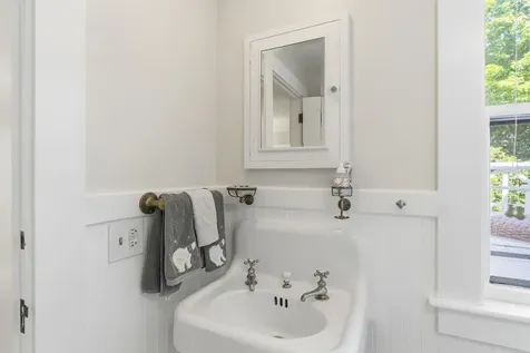 5 Harmon Park Road York ME 03909