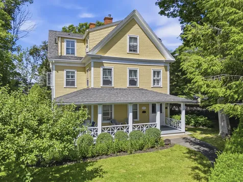 5 Harmon Park Road York ME 03909
