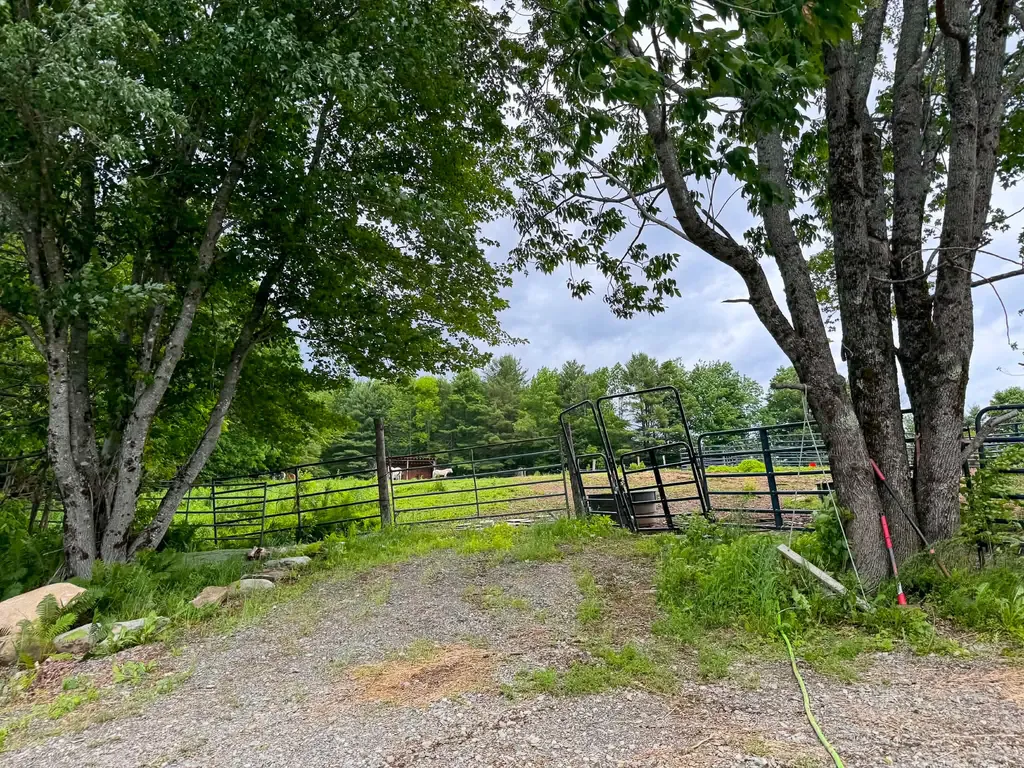 122 Old Dover Road Dexter ME 04930