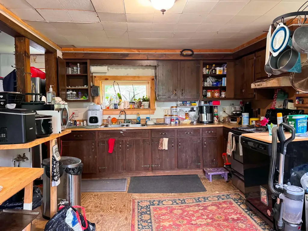 122 Old Dover Road Dexter ME 04930