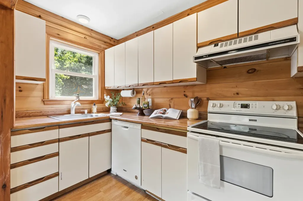 132 Austin Street Westbrook ME 04092