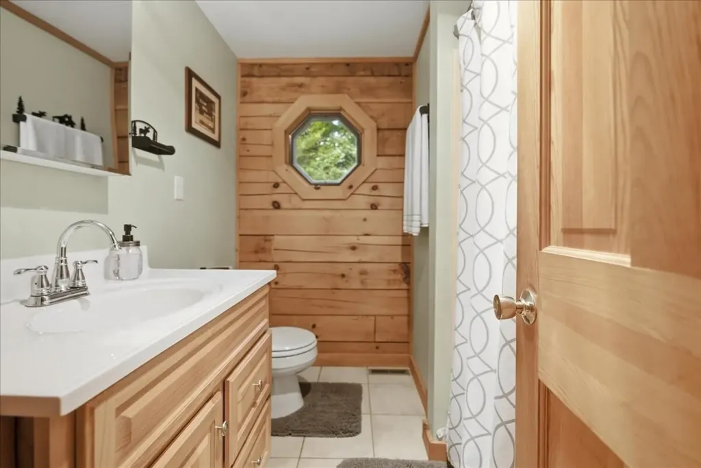 66 Rowe Hill Road Woodstock ME 04219