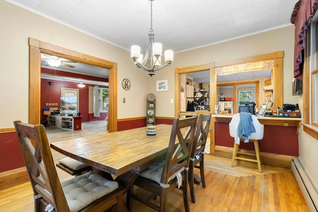 137 Depot Street Union ME 04862