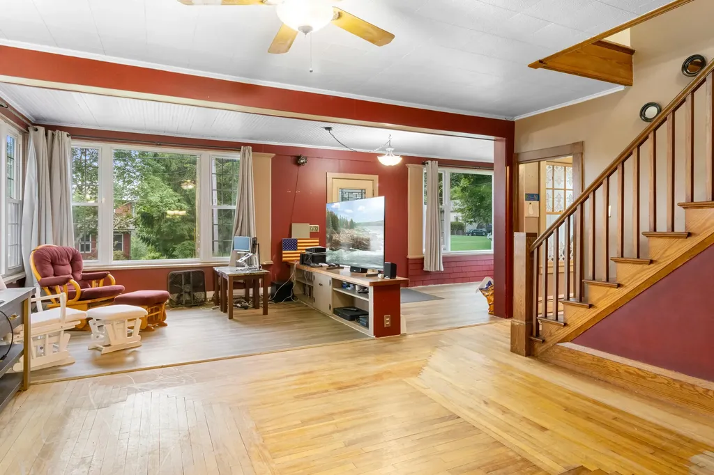 137 Depot Street Union ME 04862
