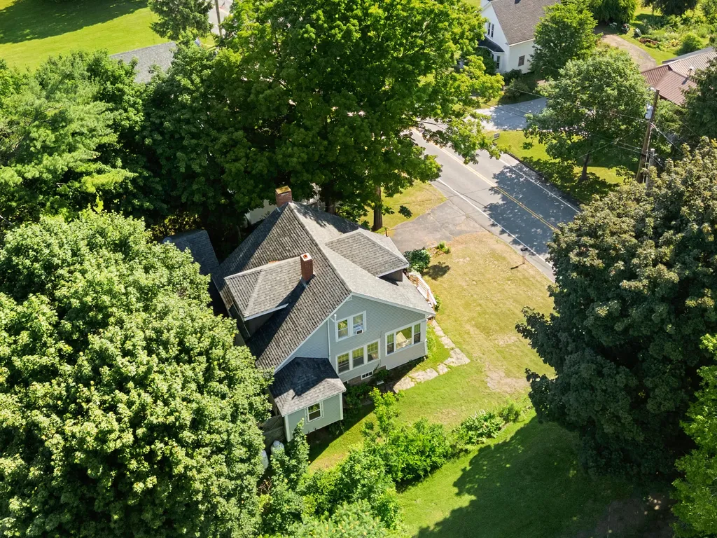 137 Depot Street Union ME 04862