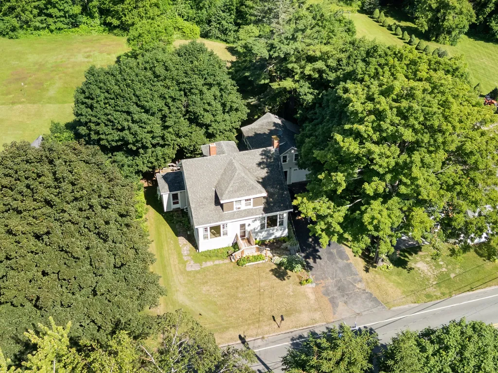 137 Depot Street Union ME 04862