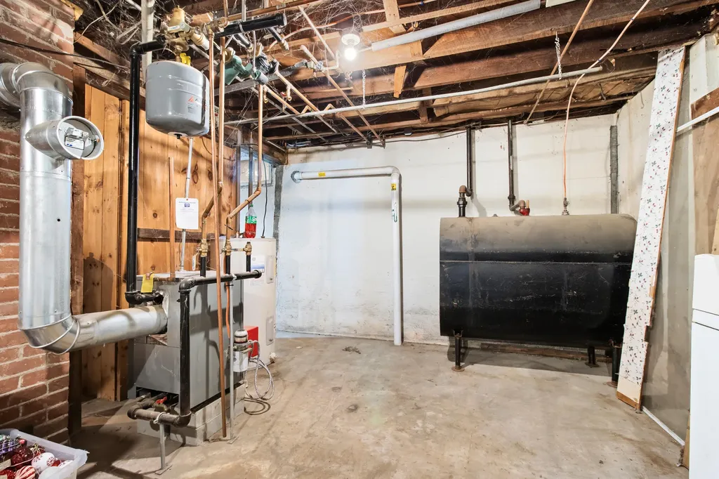 137 Depot Street Union ME 04862