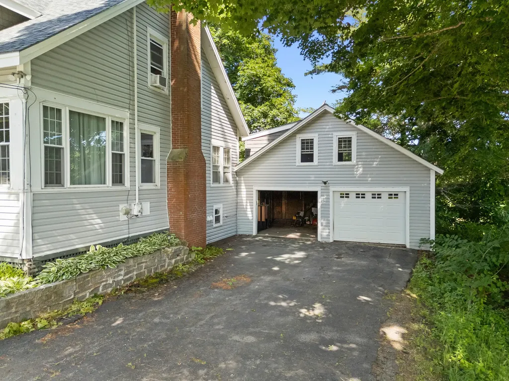 137 Depot Street Union ME 04862