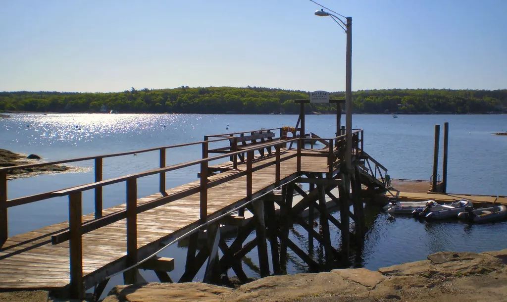 4 Roberts Circle Boothbay Harbor ME 04538